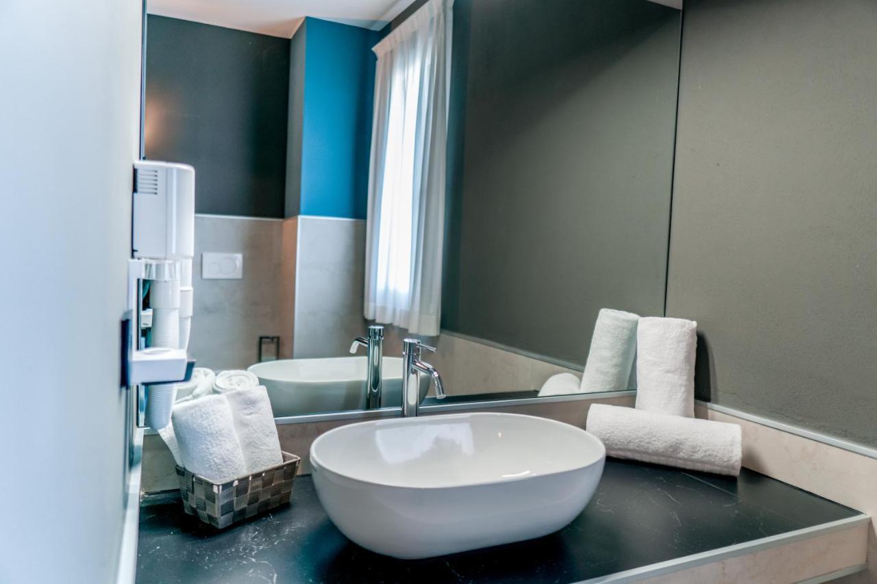 K Modern Hotel Peschiera del Garda Zewnętrze zdjęcie